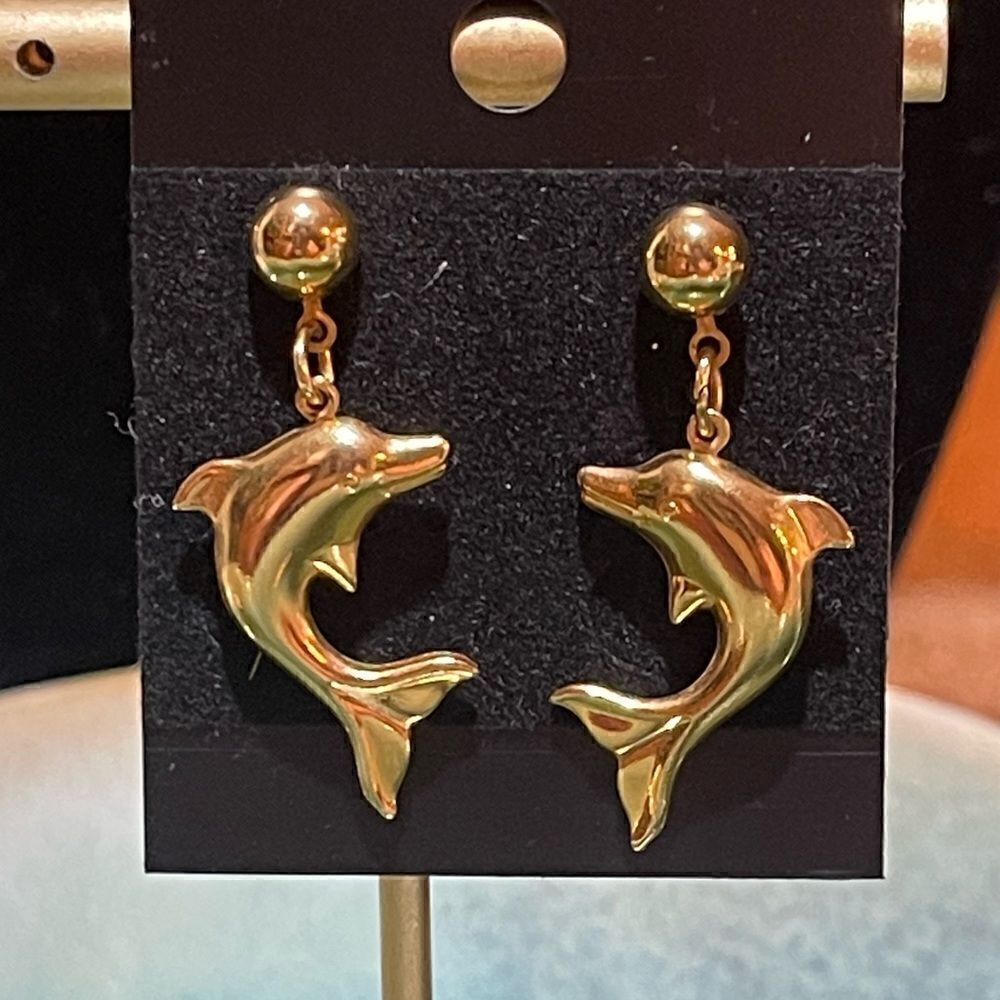 Adorable Gold Tone Dolphin Pierced Earrings